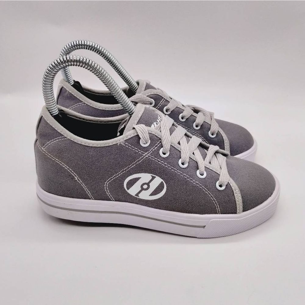 Heelys Casual Grey‎ Skate Sneakers Boys Size 4 Classic Shoes Skates Heelys